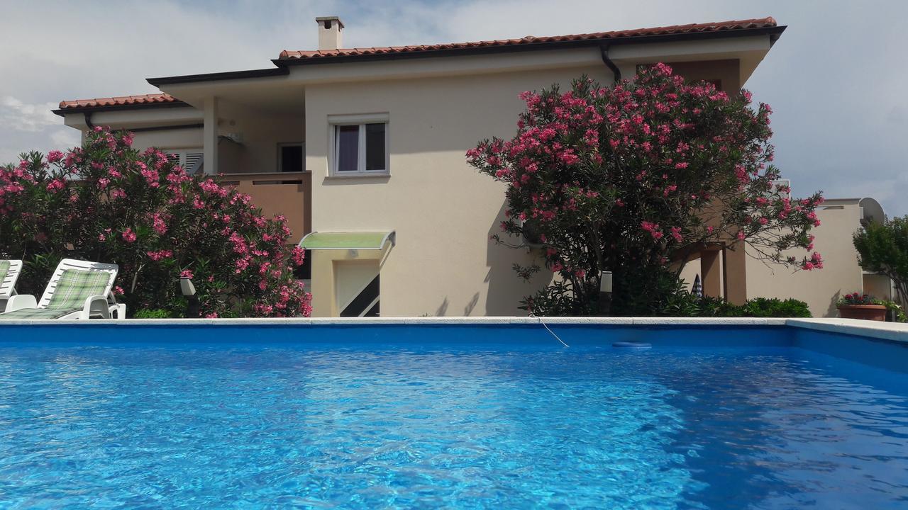 Apartments Nadia Baška Esterno foto