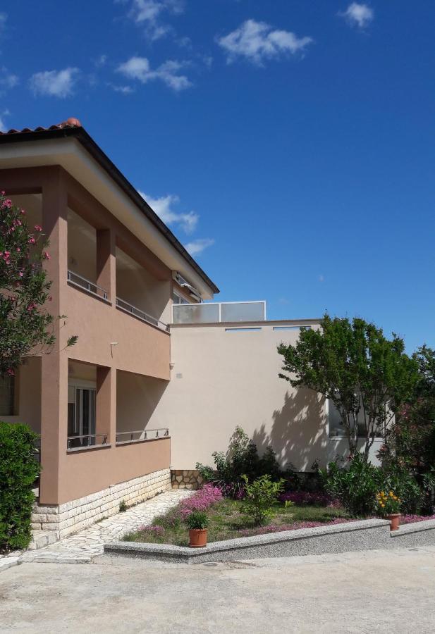 Apartments Nadia Baška Esterno foto